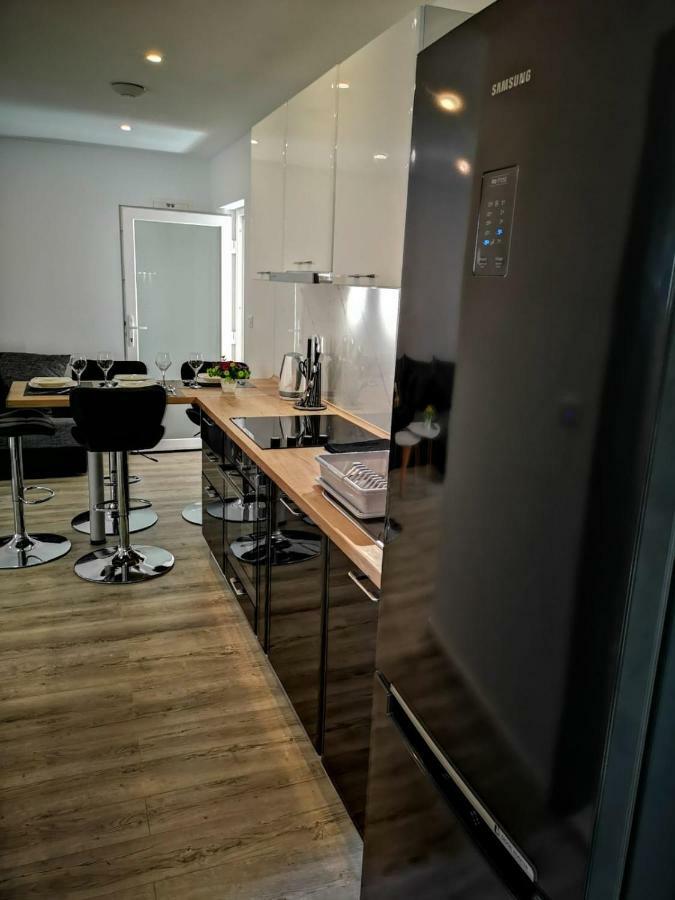 Apartment Skavo Baška Voda Extérieur photo