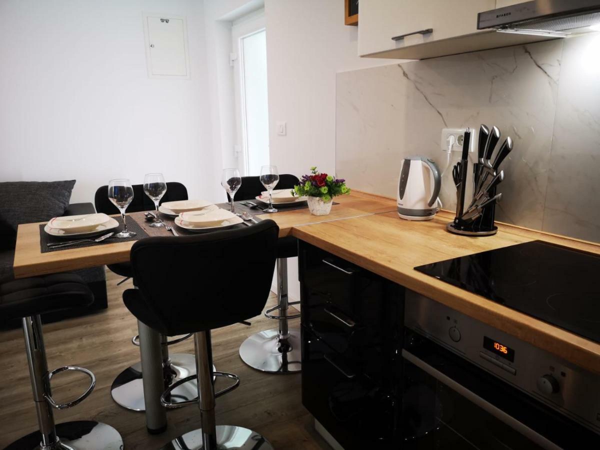 Apartment Skavo Baška Voda Extérieur photo