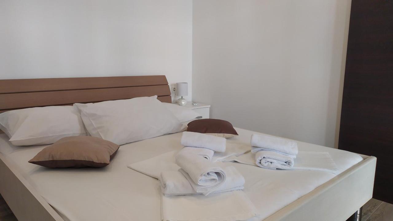 Apartment Skavo Baška Voda Extérieur photo